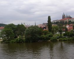 Vltava 5-mezi Mánesovým a Karlovým mostem 17.6.05.jpg